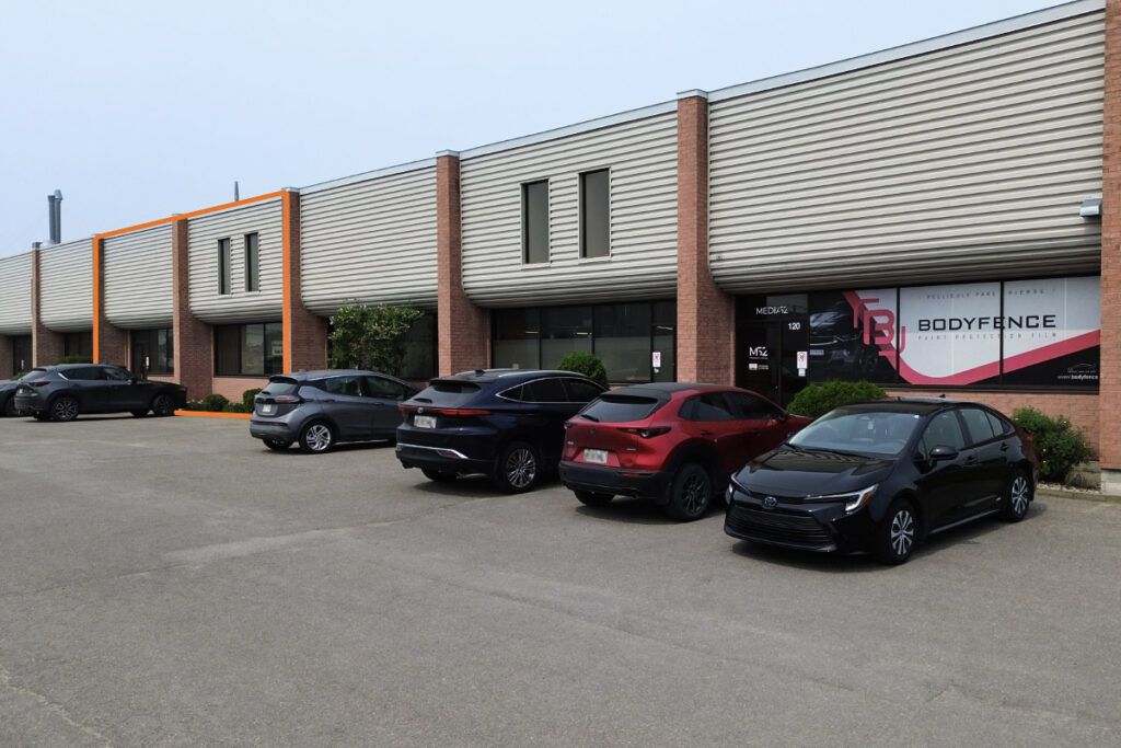 14 163, boul. du Curé-Labelle, Mirabel, Qc, J7J 1M3. Démarcation de la suite 70-80