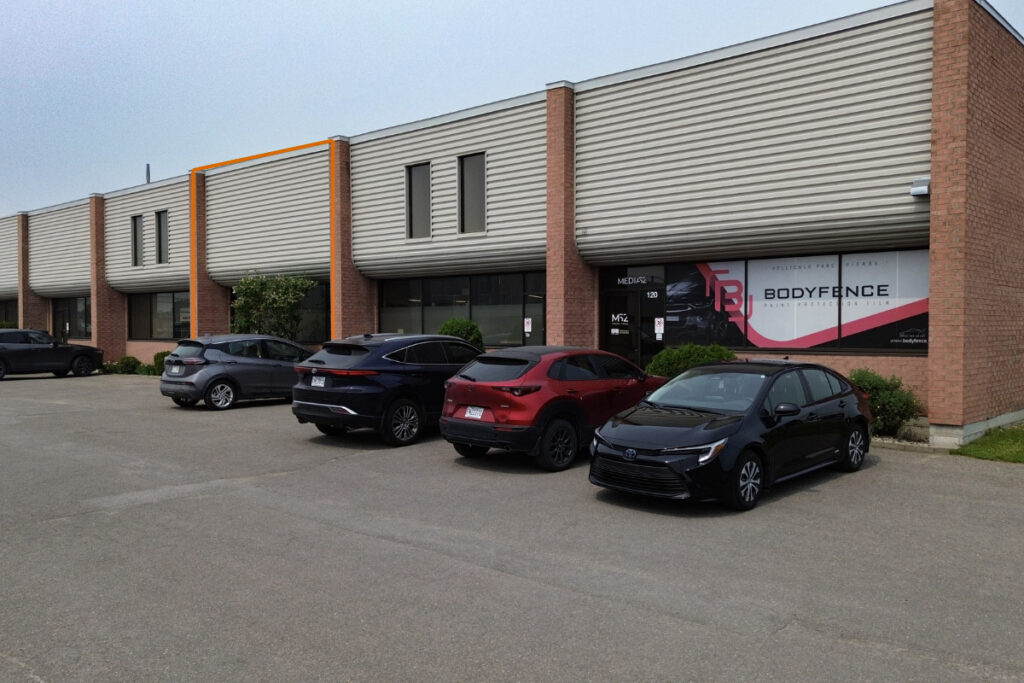 14 163, boul. du Curé-Labelle, Mirabel, Qc, J7J 1M3. Démarcation de la suite 90