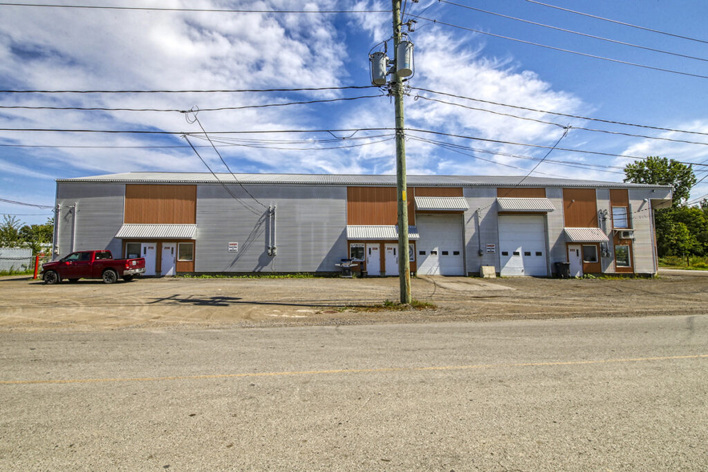 193 - 210, rue De l'industrie, Saint-Lin-Laurentides, Qc, J5M 2E6