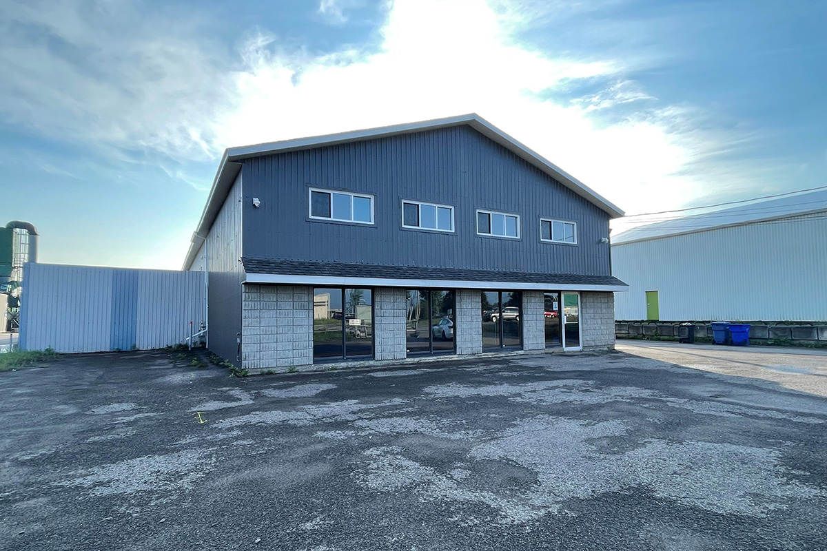 14 383, boul. du Curé-Labelle, <br>Mirabel, Qc, J7J 1M2