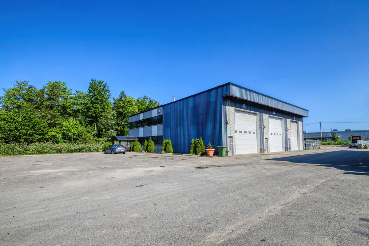 12 755, rue du Parc, <br>Mirabel, Qc, J7J 1P3