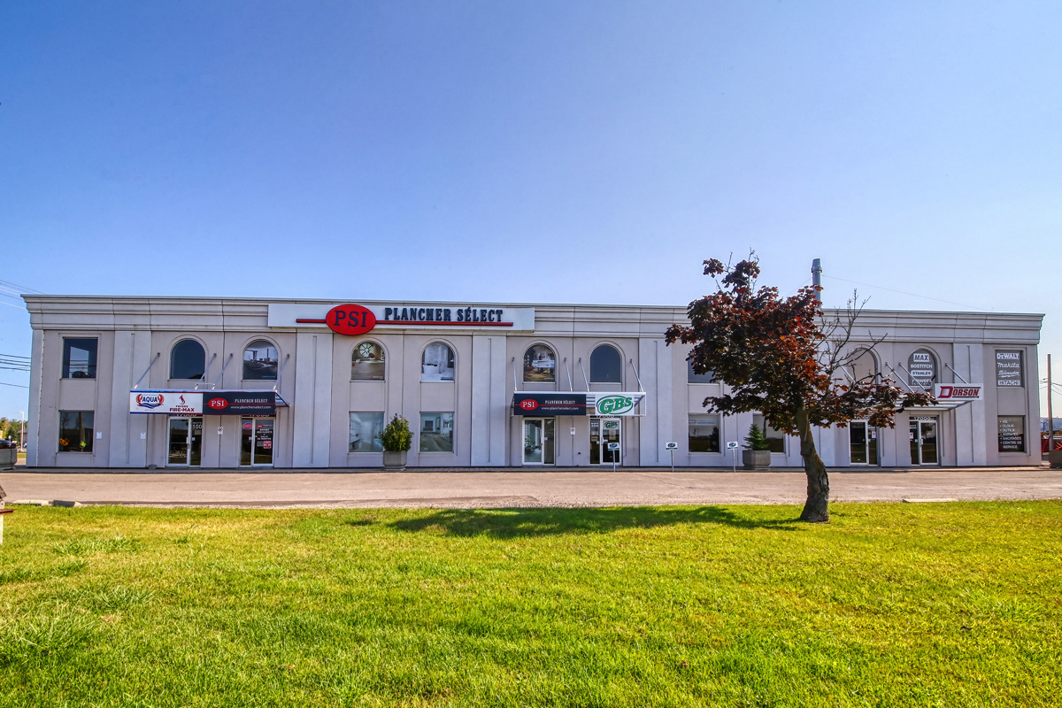 17 000, rue Charles, <br>Mirabel, Qc, J7J 1P4