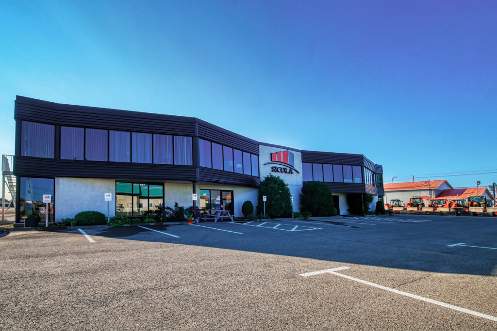 17500 de la Paix, Mirabel