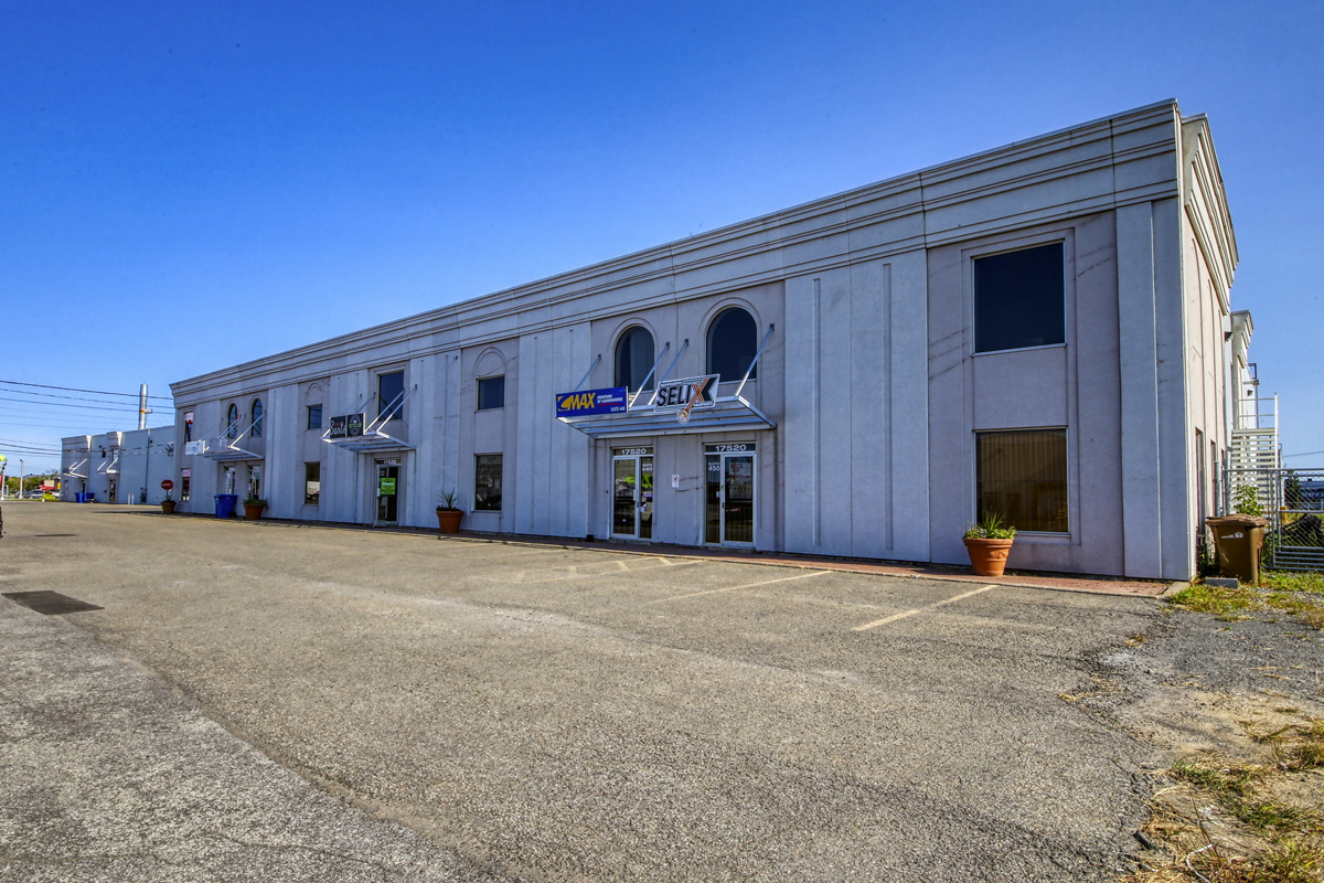 17 520, rue Charles, <br>Mirabel, Qc, J7J 1X9