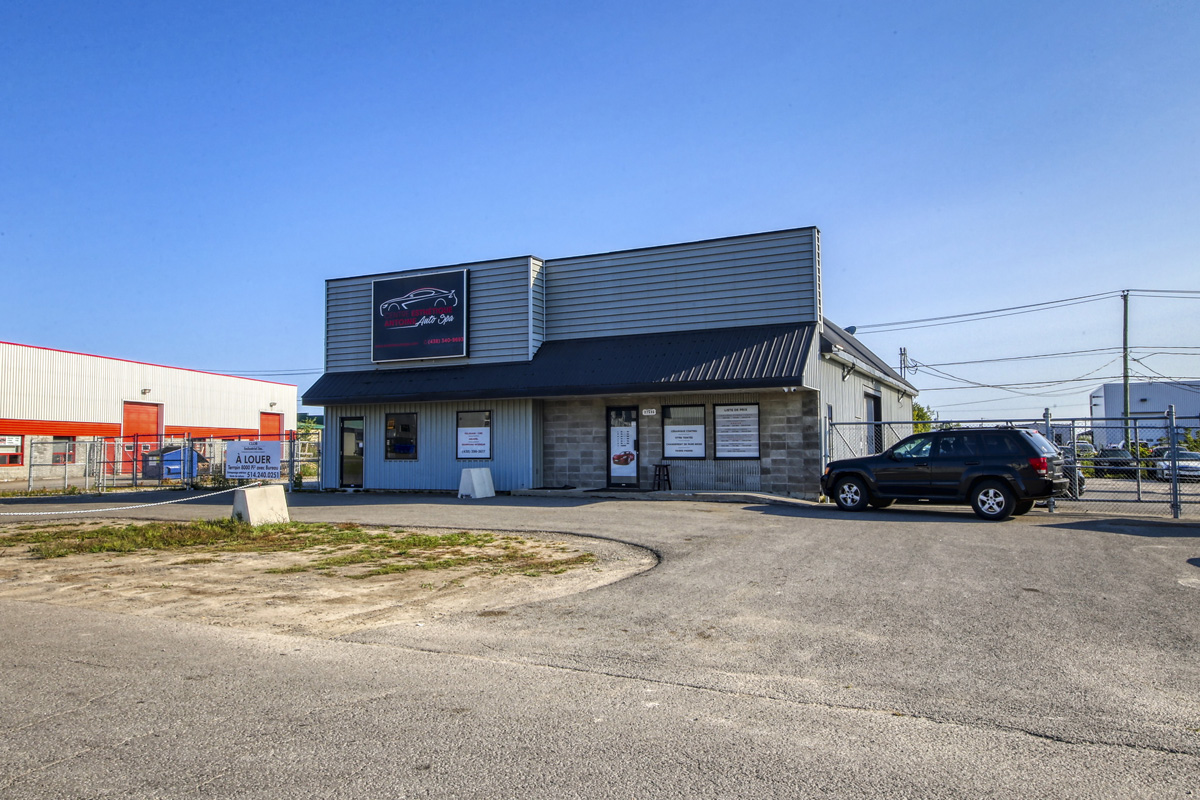 17 535, rue de la Paix,<br> Mirabel, Qc, J7J 1M3