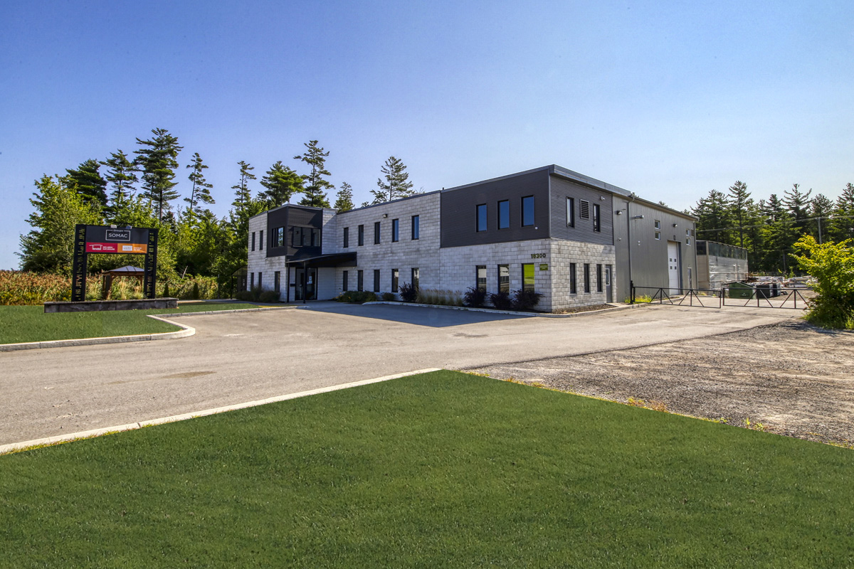 18300-JA-Bombardier-01