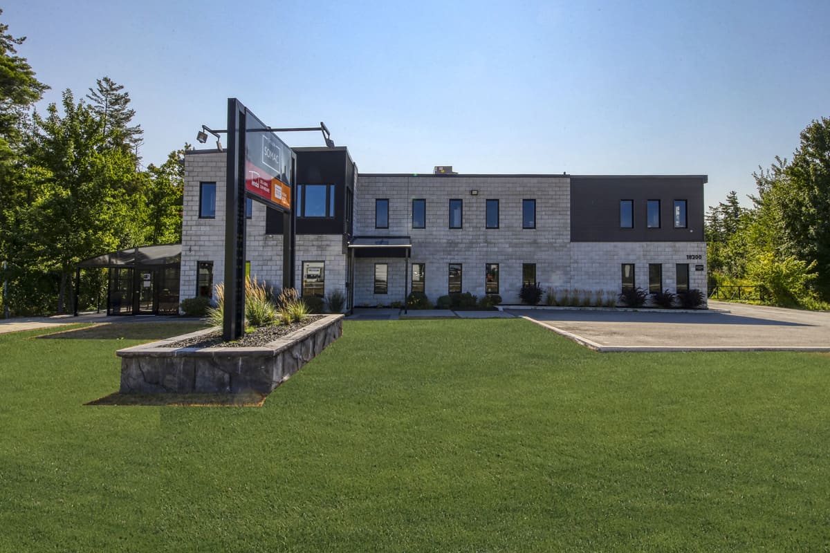 18300-JA-Bombardier-03