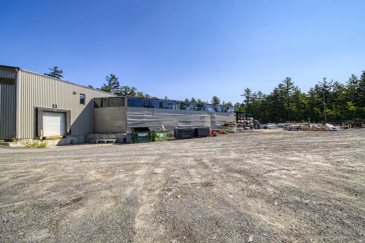 18300-JA-Bombardier-05