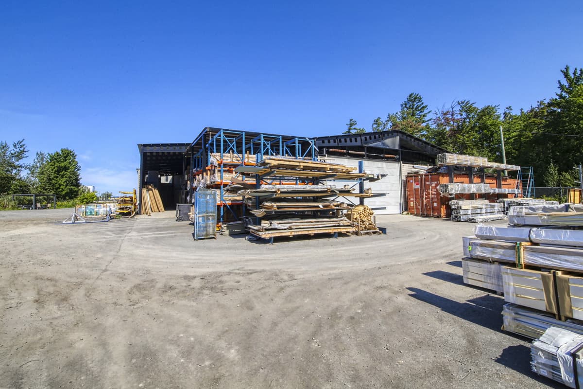 18300-JA-Bombardier-07