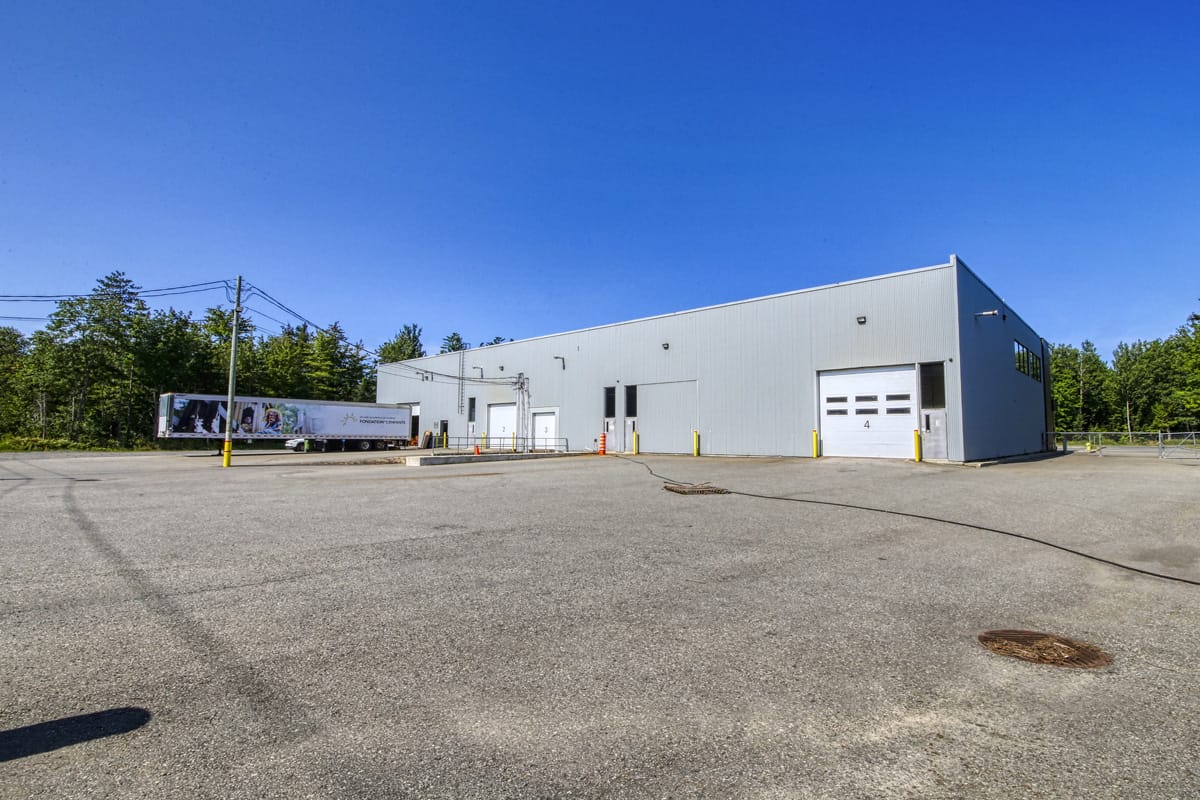 18330-50-JA-Bombardier-08