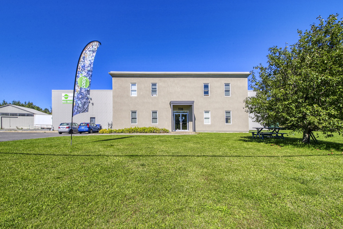 735, boul. Cristini, <br>Lachute, Qc, J8H 4N6