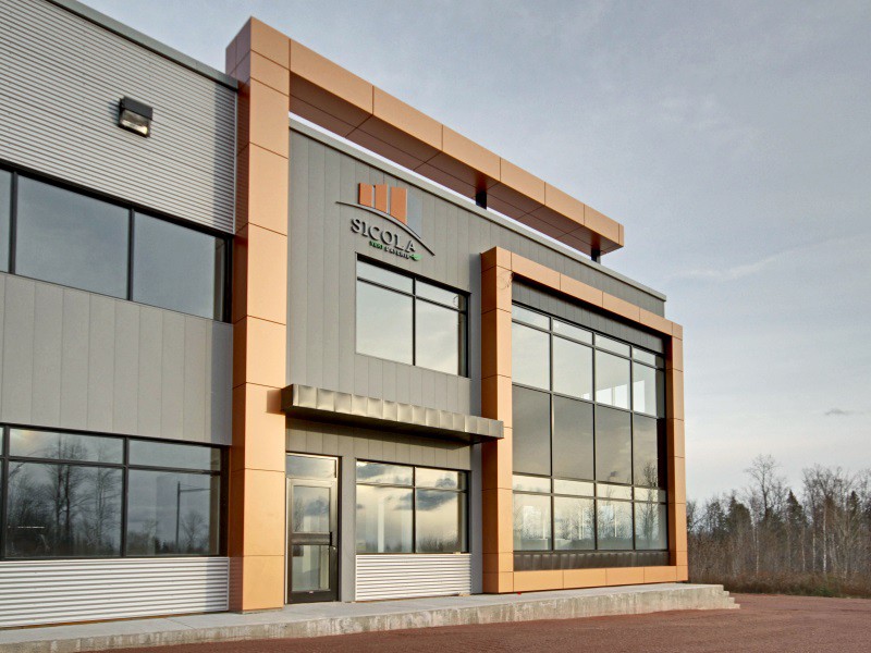 Façade_750, rue Lowe, suites 110-210, Lachute