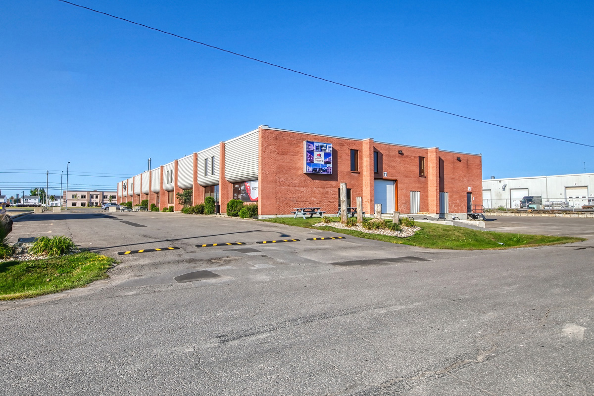 14163 Cure-Labelle-04